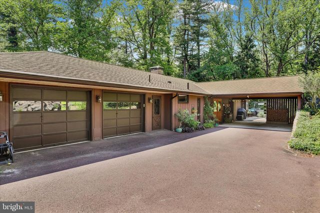 44 MEADOW GLEN LN, Reading, PA 19607