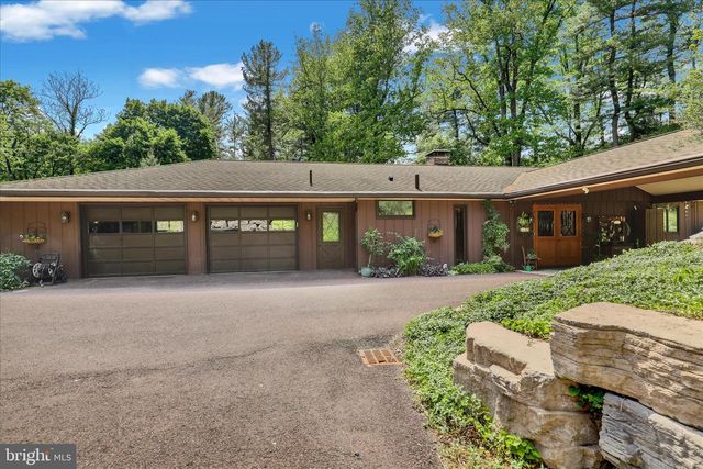 44 MEADOW GLEN LN, Reading, PA 19607
