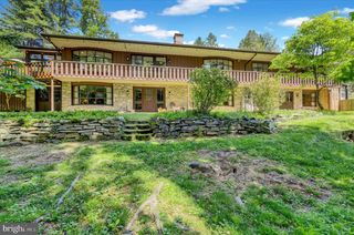 44 MEADOW GLEN LN, Reading, PA 19607
