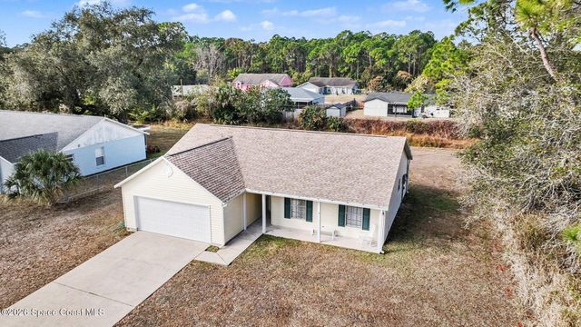 1592 Jasper Avenue NW, Palm Bay, FL 32907