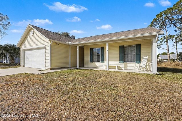 1592 Jasper Avenue NW, Palm Bay, FL 32907