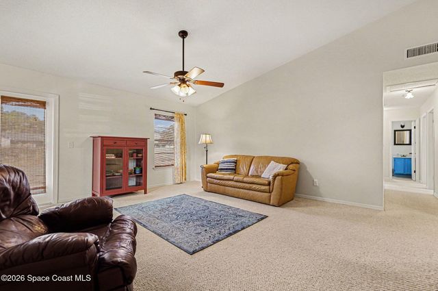 1592 Jasper Avenue NW, Palm Bay, FL 32907