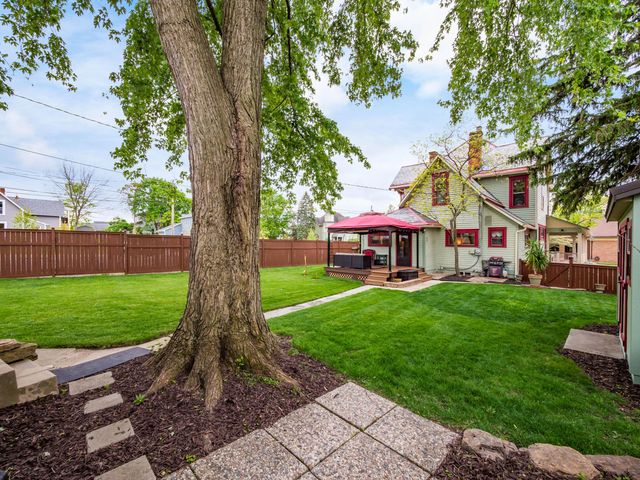 226 S Plum Street, Marysville, OH 43040