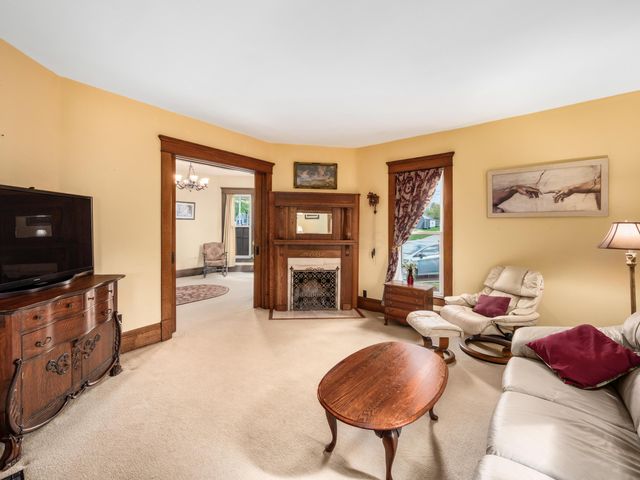 226 S Plum Street, Marysville, OH 43040