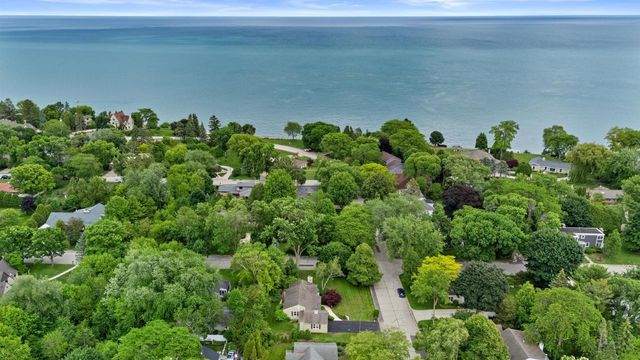 200 S Vincennes CIRCLE, Racine, WI 53402