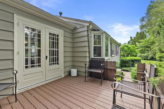 200 S Vincennes CIRCLE, Racine, WI 53402