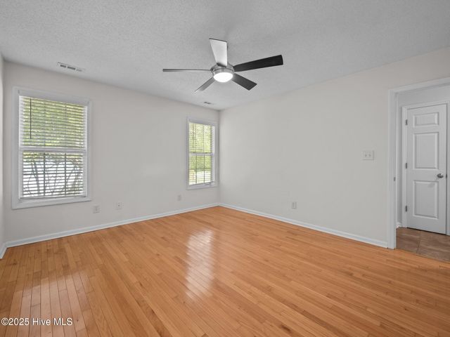 305 Appaloosa Court, Swansboro, NC 28584