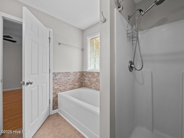 305 Appaloosa Court, Swansboro, NC 28584