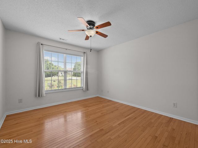 305 Appaloosa Court, Swansboro, NC 28584
