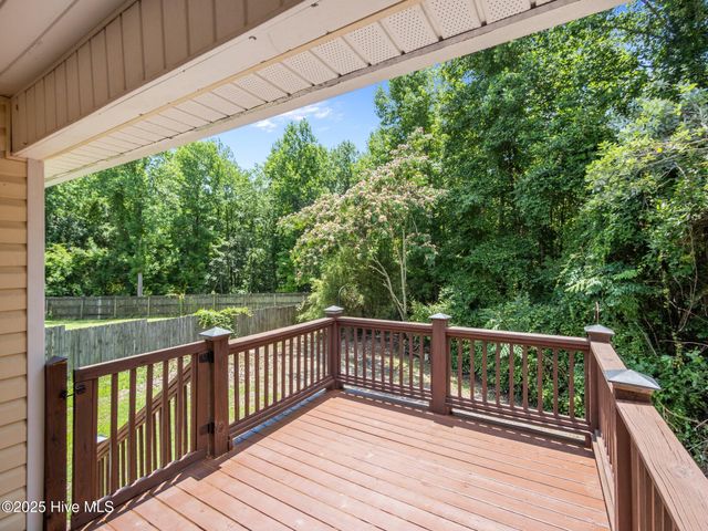 305 Appaloosa Court, Swansboro, NC 28584