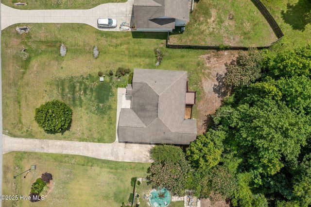 305 Appaloosa Court, Swansboro, NC 28584