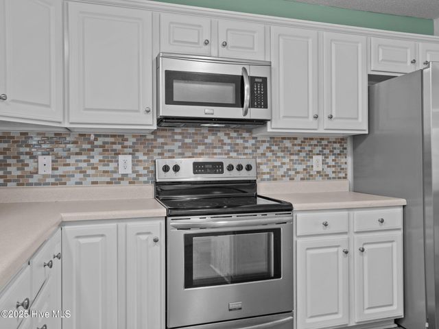 305 Appaloosa Court, Swansboro, NC 28584