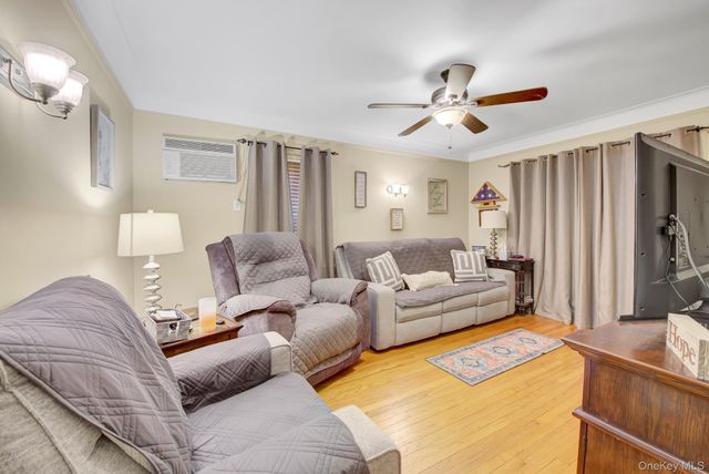 130 Fairfield Avenue, Mineola, NY 11501