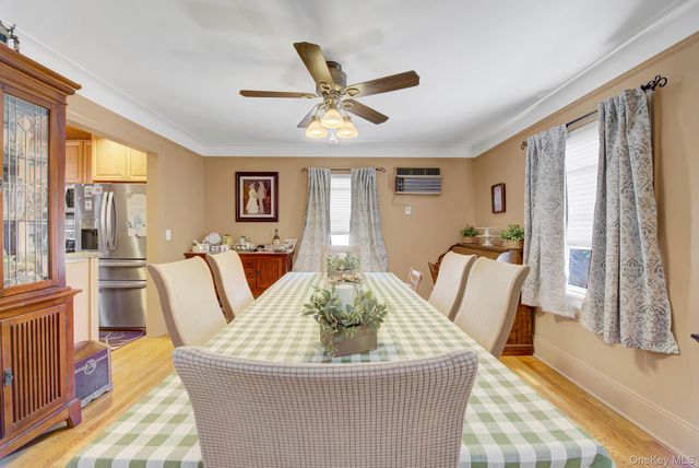 130 Fairfield Avenue, Mineola, NY 11501