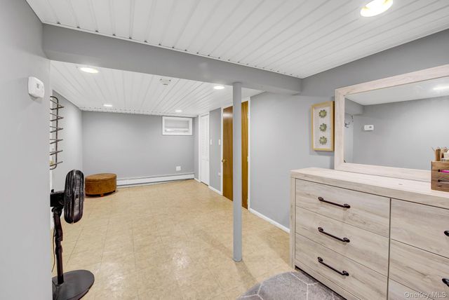 130 Fairfield Avenue, Mineola, NY 11501