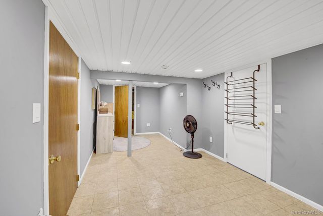 130 Fairfield Avenue, Mineola, NY 11501