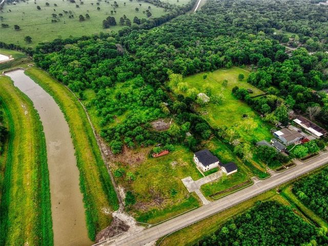 7812 Wade Road, Baytown, TX 77521