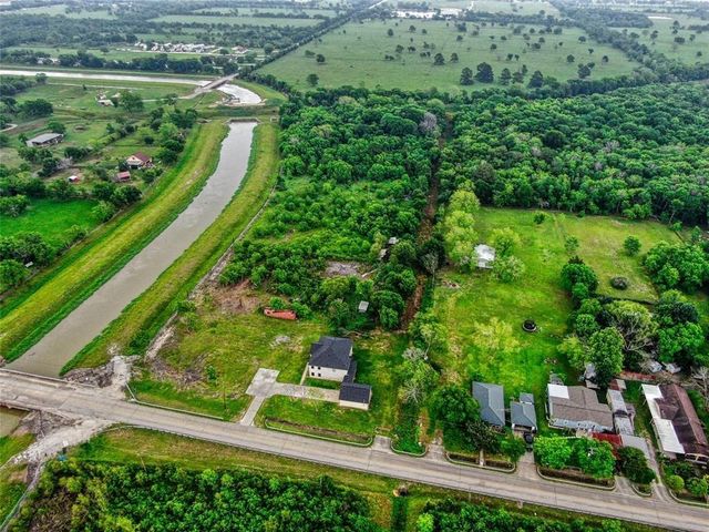 7812 Wade Road, Baytown, TX 77521