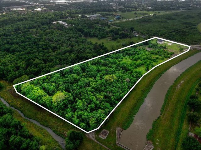 7812 Wade Road, Baytown, TX 77521