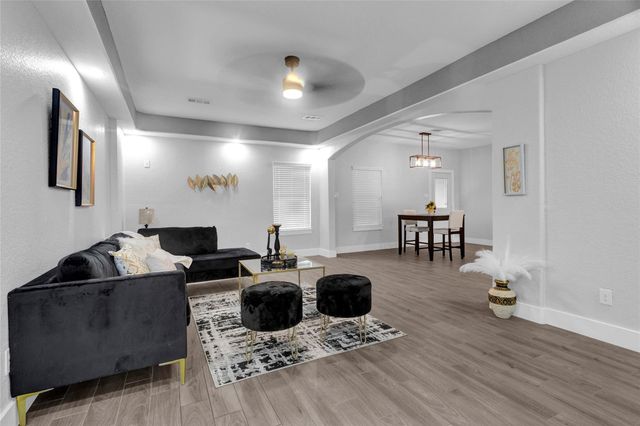 7812 Wade Road, Baytown, TX 77521