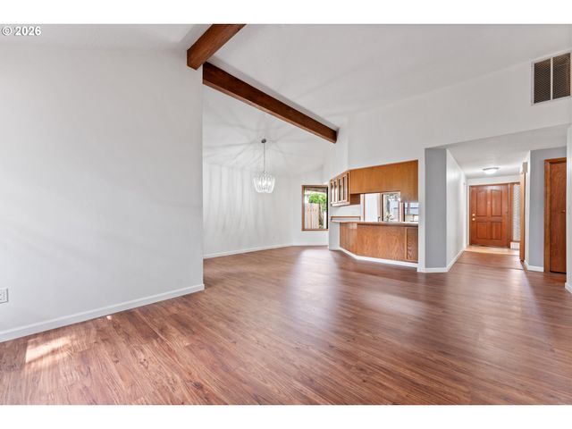 7930 Sw CHURCHILL Way, Portland, OR 97224