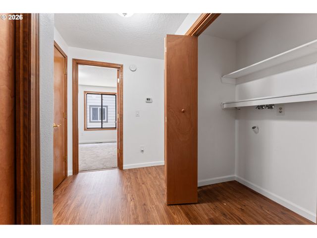 7930 Sw CHURCHILL Way, Portland, OR 97224