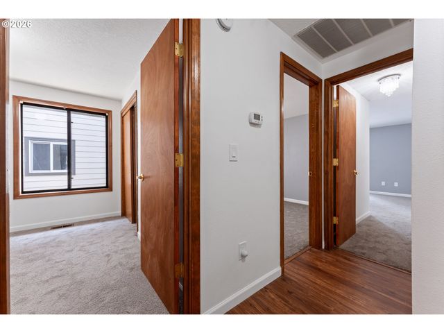 7930 Sw CHURCHILL Way, Portland, OR 97224