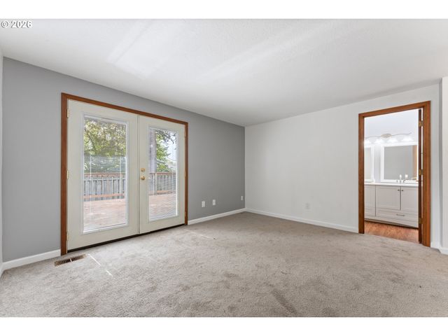 7930 Sw CHURCHILL Way, Portland, OR 97224