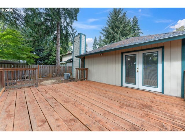 7930 Sw CHURCHILL Way, Portland, OR 97224