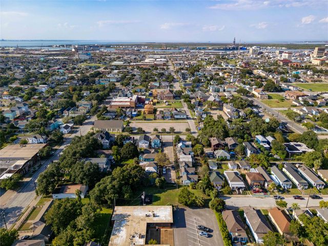 1507 J H Clouser Street, Galveston, TX 77550