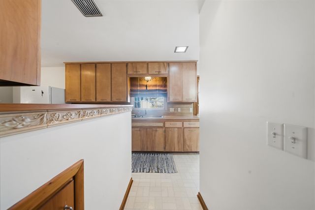 3250 N Saint Clair Ave, Wichita, KS 67204