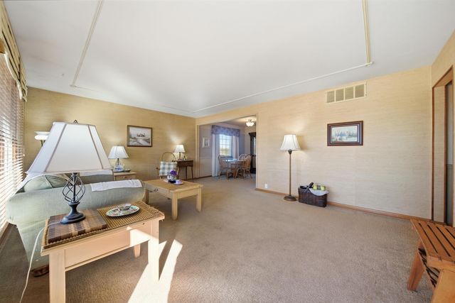 3250 N Saint Clair Ave, Wichita, KS 67204