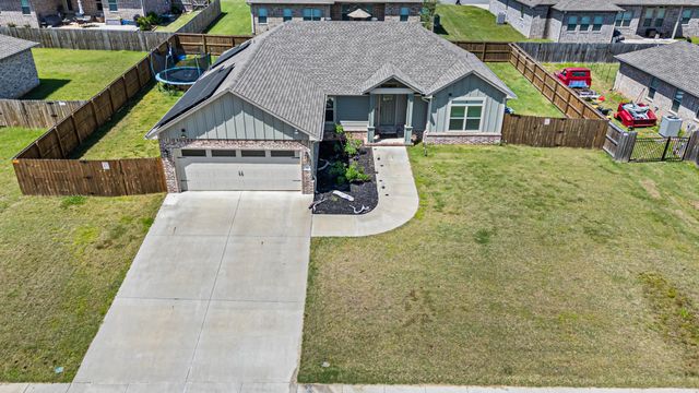 1100 Lindsey Lane, Russellville, AR 72801