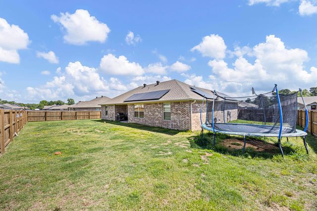 1100 Lindsey Lane, Russellville, AR 72801