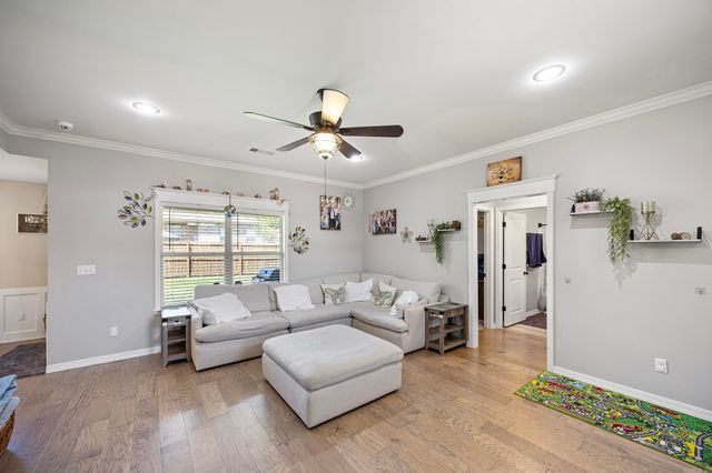 1100 Lindsey Lane, Russellville, AR 72801