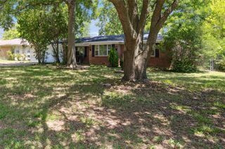 713 Plaza Drive, Fort Worth, TX 76140