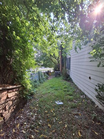 521 WOODLAND AVE, Springfield, PA 19064