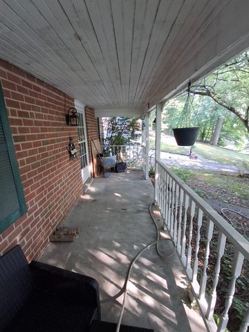 521 WOODLAND AVE, Springfield, PA 19064