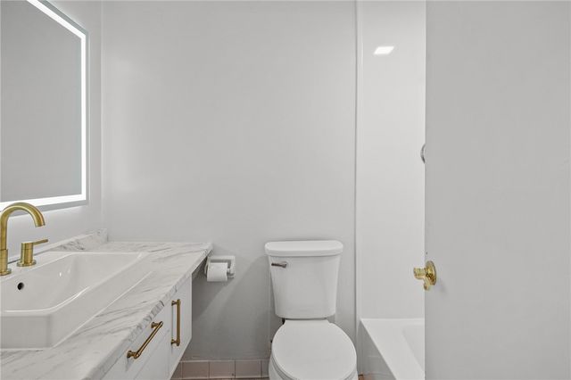 3940 Post Road 26, Warwick, RI 02886