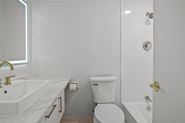 3940 Post Road 26, Warwick, RI 02886