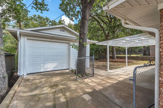 1335 Crestview Drive, Denison, TX 75020