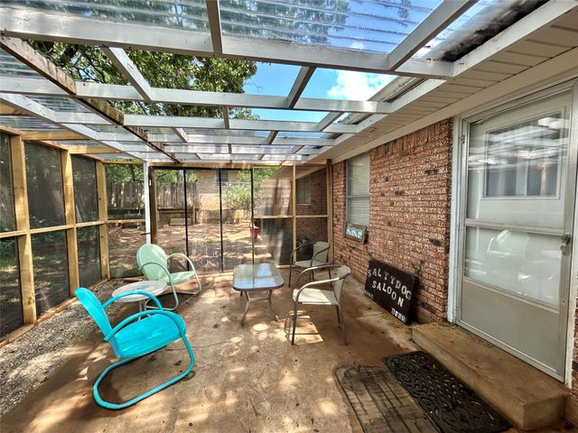 1335 Crestview Drive, Denison, TX 75020