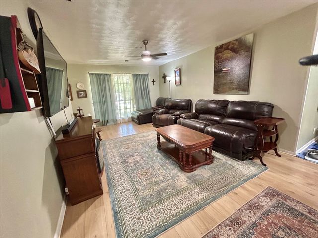 1335 Crestview Drive, Denison, TX 75020