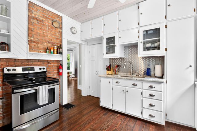 6540 Old Allegan Road, Saugatuck Twp, MI 49453