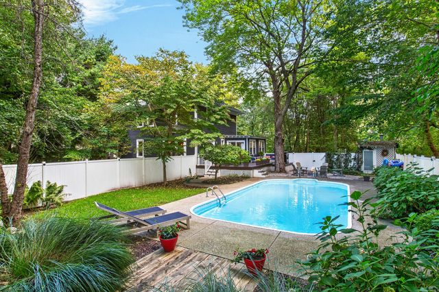 6540 Old Allegan Road, Saugatuck Twp, MI 49453