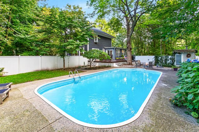 6540 Old Allegan Road, Saugatuck Twp, MI 49453