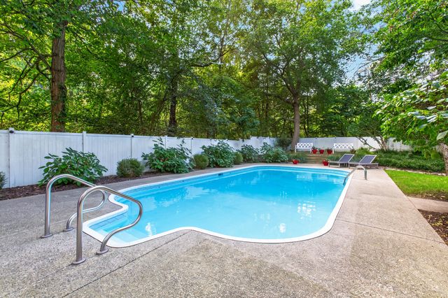 6540 Old Allegan Road, Saugatuck Twp, MI 49453