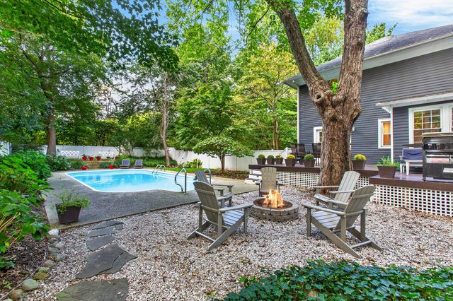6540 Old Allegan Road, Saugatuck Twp, MI 49453