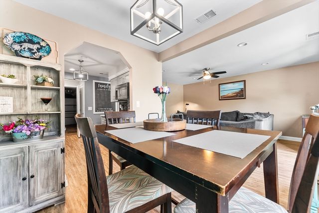 16 Meadowood Dr 16, Stoughton, MA 02072