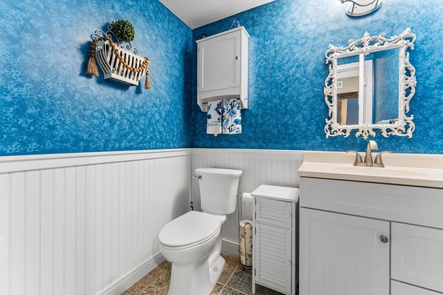 16 Meadowood Dr 16, Stoughton, MA 02072